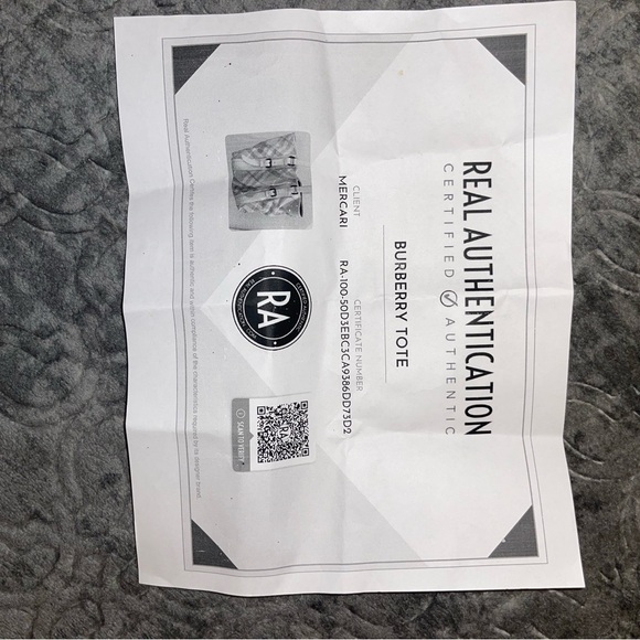 BURBERRY tote- Grey and White Burberry tote approx 12” tall 8” wide - Picture 2 of 11